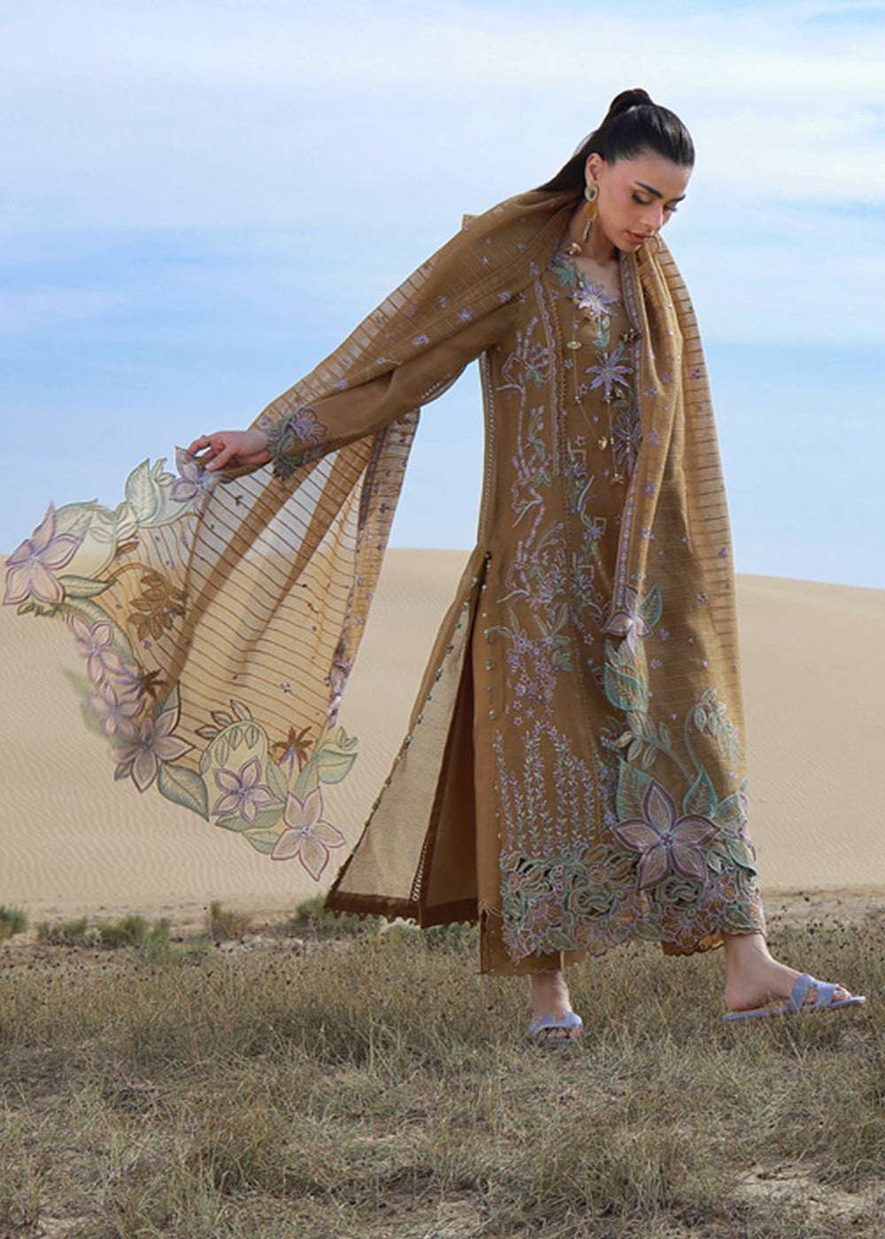 Buy Now Premium Luxury Lawn '26 by Rang Rasiya | MINAAL Online in US, UK, Canada, France, Italy, Germany, Greece, Sweden, Africa, Qatar & Worldwide at Empress.