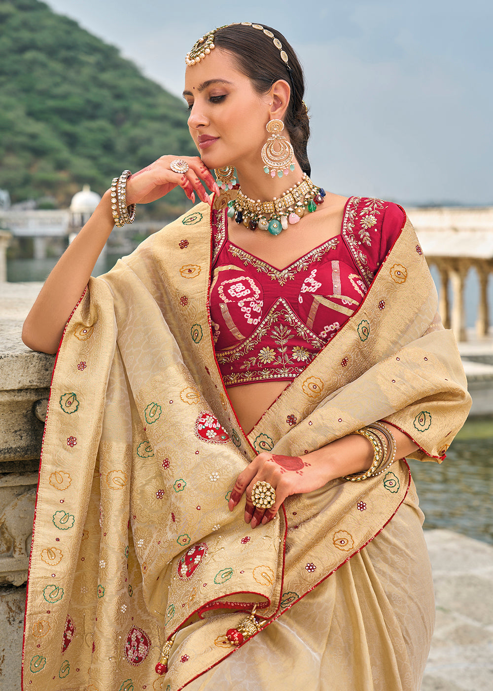 Buy Now Tempting Beige Kanjivaram Silk Designer Traditional Saree Online in Canada, UK, France, Germany, UAE, USA & Worldwide at Empress Clothing