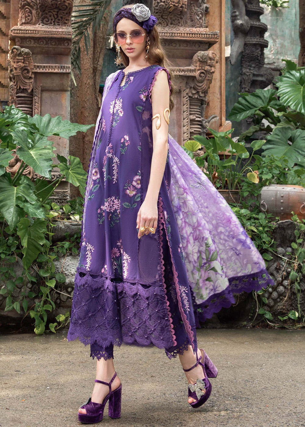 Buy Lawn Suit - Maria B - M.Prints Eid Collection 2023 - MPT-1802-B Empress Clothing Buy Lawn Suit - Maria B - M.Prints Eid Collection 2023 - MPT-1802-B Empress Clothing