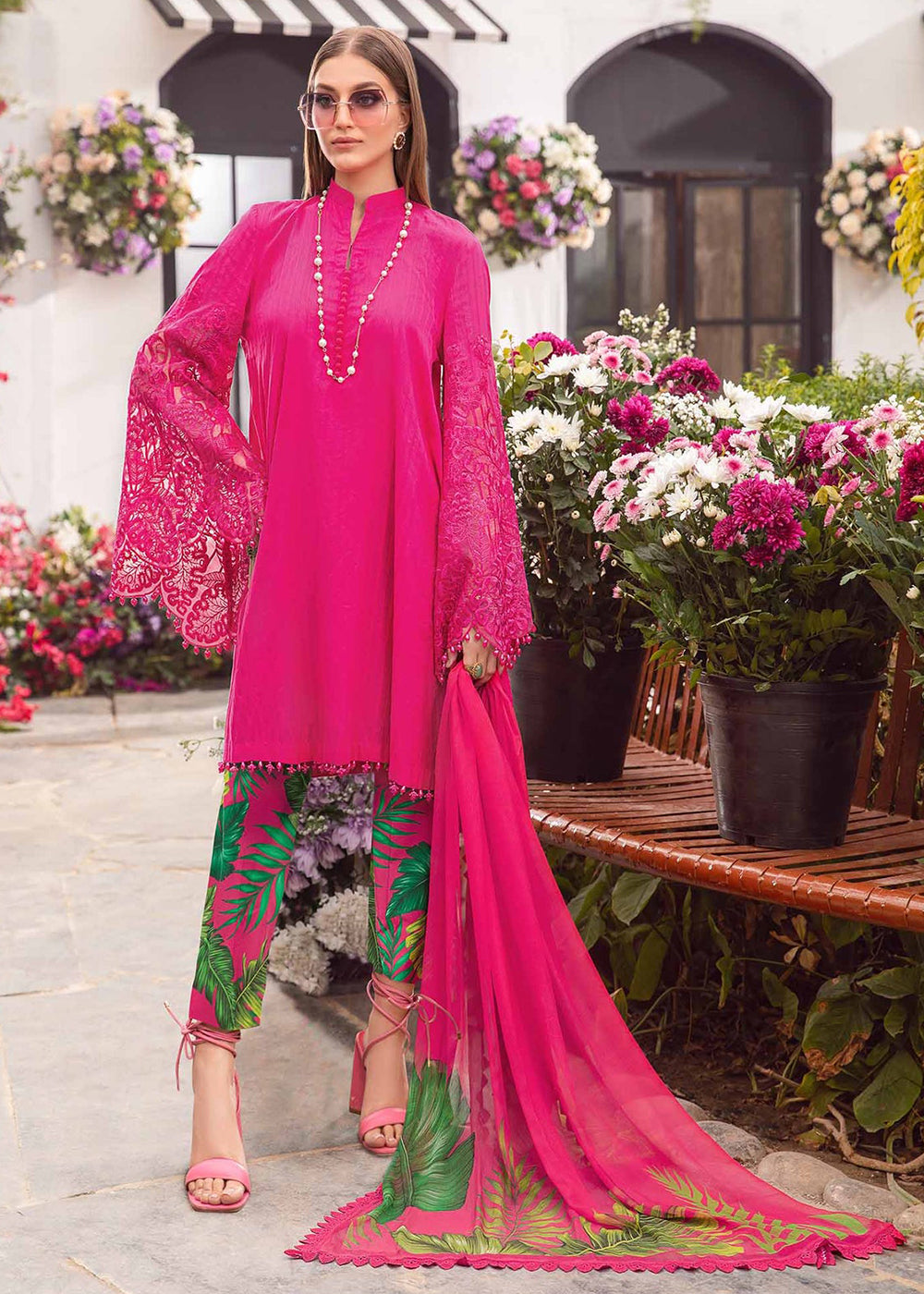 Buy Now M.Prints Spring Summer Lawn Edit '24 by Maria B | MPT-2101-B Online at Empress in USA, UK, Canada & Worldwide at Empress Clothing.