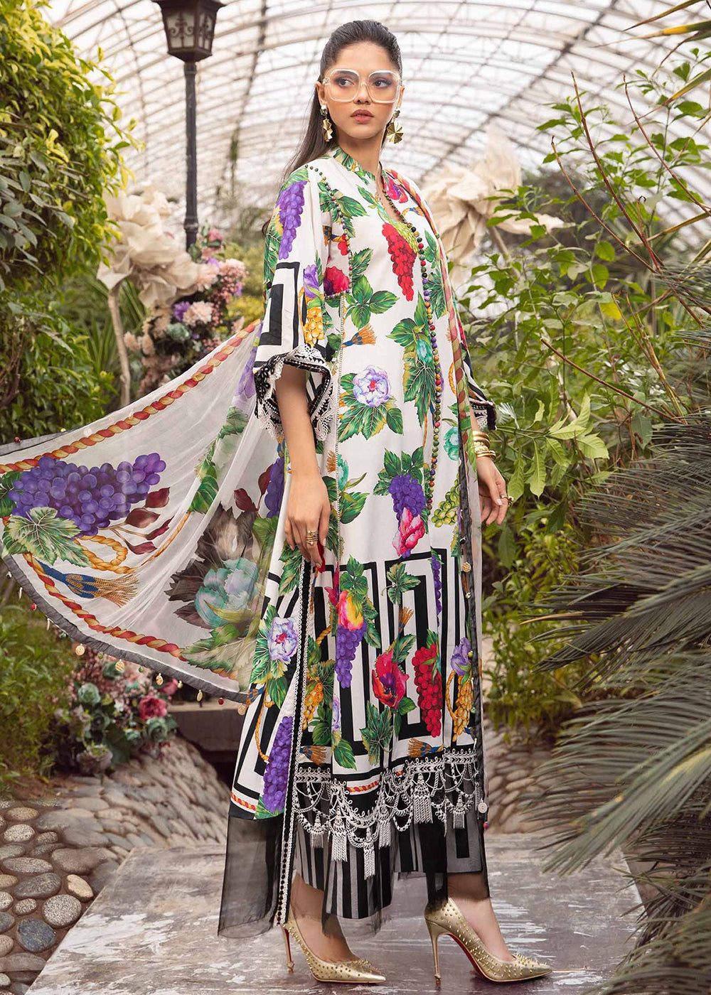 Buy Now M.Prints Spring Summer Lawn Edit '24 by Maria B | MPT-2108-A Online at Empress in USA, UK, Canada & Worldwide at Empress Clothing.