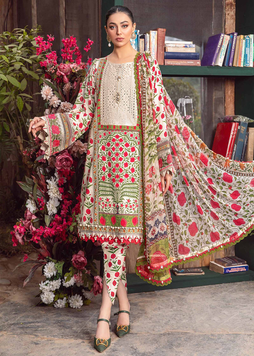 Buy Now M.Prints Spring Summer Lawn Edit '24 by Maria B | MPT-2114-A Online at Empress in USA, UK, Canada & Worldwide at Empress Clothing.