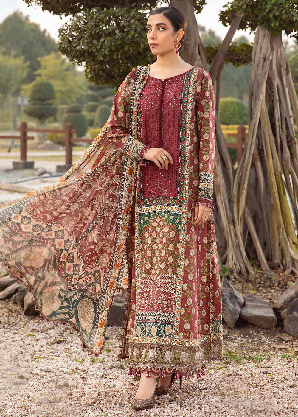 Buy Now M.Prints Spring Summer Lawn Edit '24 by Maria B | MPT-2114-B Online at Empress in USA, UK, Canada & Worldwide at Empress Clothing.