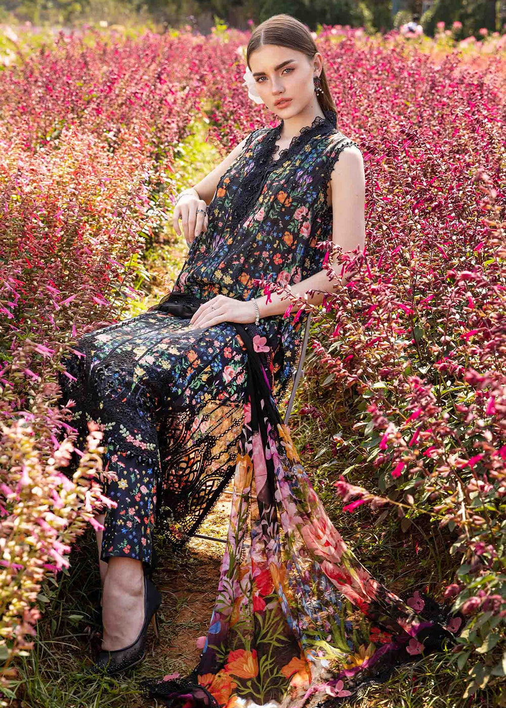 Buy Now M.Prints Spring Summer Lawn '25 by Maria B | MPT-2507-B Online in USA, UK, Canada, Italy, France, Norway, UAE & Worldwide at Empress Clothing. 
