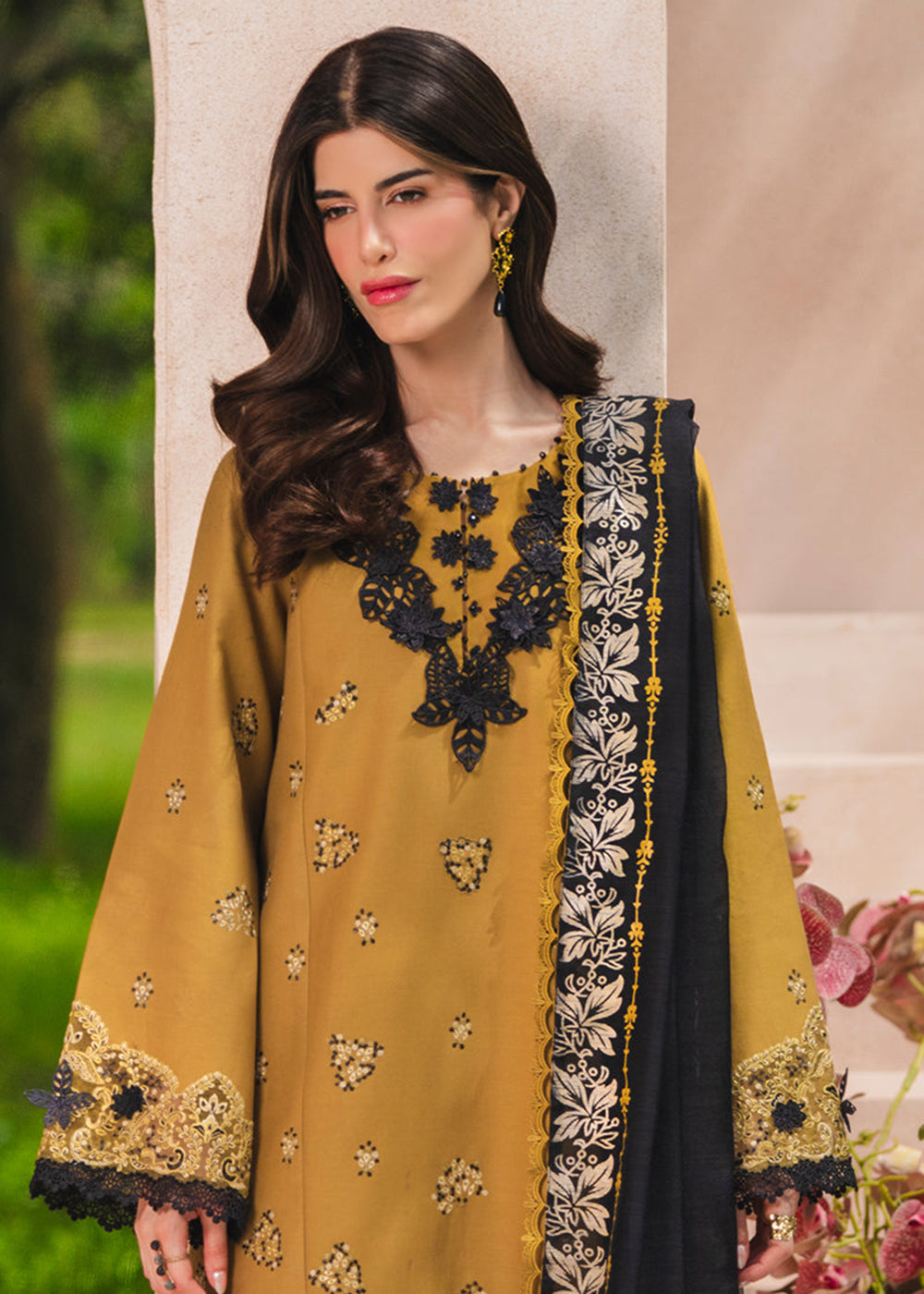 Buy Now Luxury Eid Collection 26 by Rang Rasiya | Mahi Online in US, UK, Canada, France, Greece, Germany, Ireland, Sweden, Denmark, UAE & Worldwide at Empress.