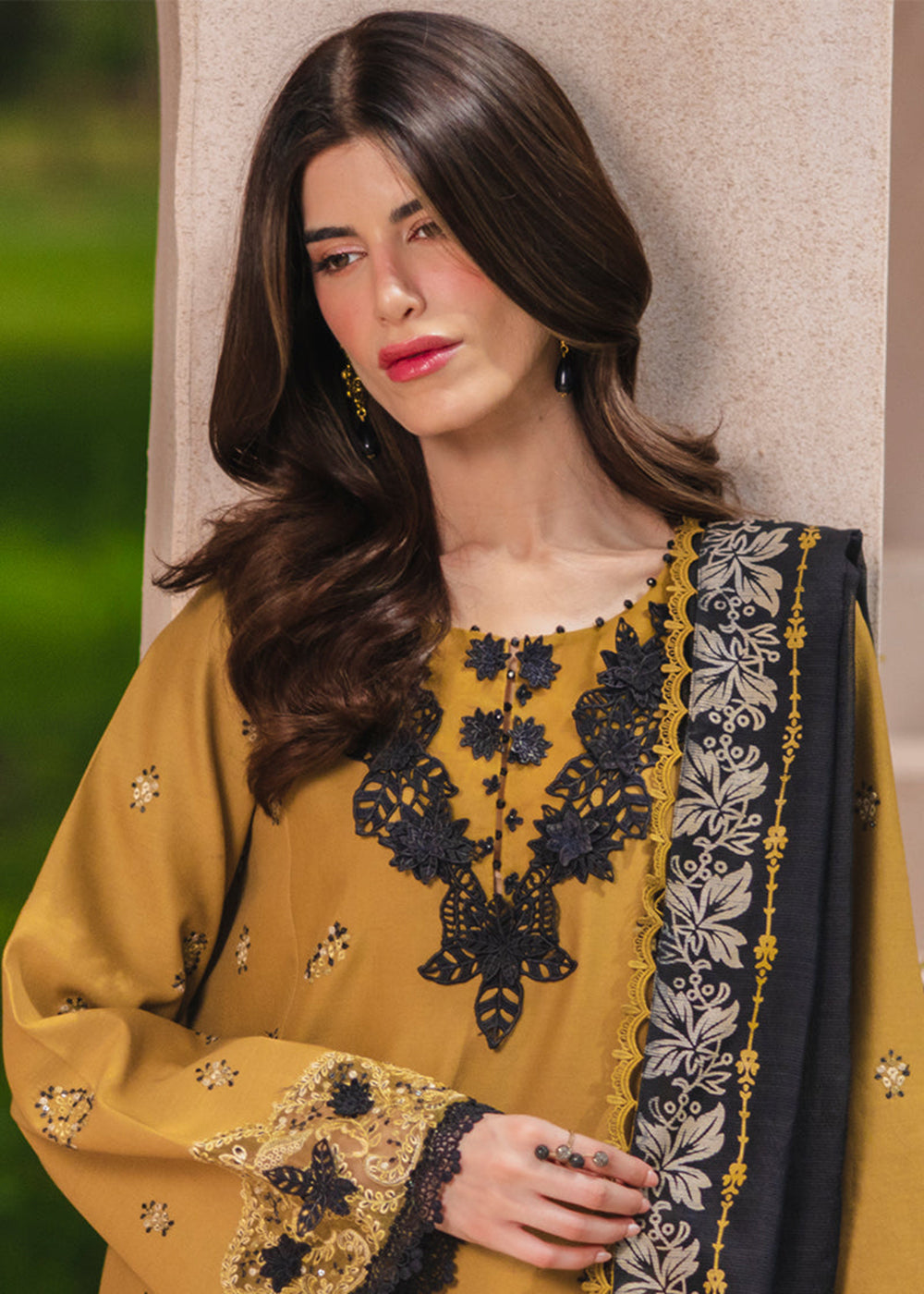 Buy Now Luxury Eid Collection 26 by Rang Rasiya | Mahi Online in US, UK, Canada, France, Greece, Germany, Ireland, Sweden, Denmark, UAE & Worldwide at Empress.