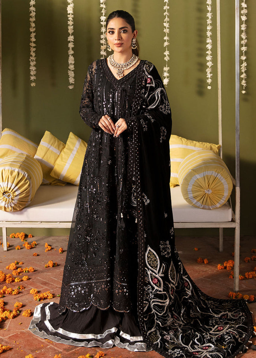 Buy Now Jhoomro Wedding Luxury Formals 23 by Nureh | NL-57 - LIBAS-E-KHAS Online in USA, UK, Canada & Worldwide at Empress Clothing. 
