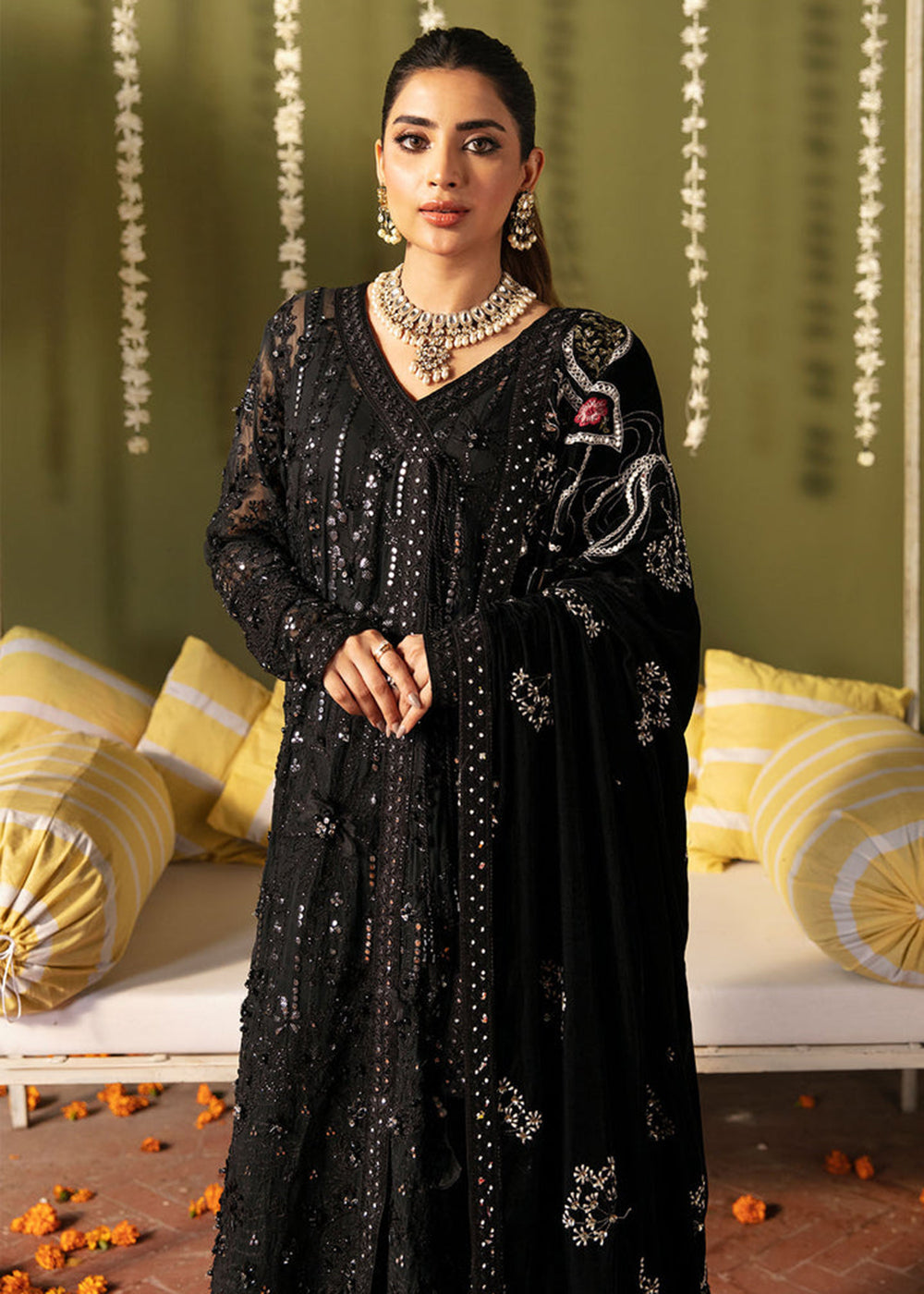 Buy Now Jhoomro Wedding Luxury Formals 23 by Nureh | NL-57 - LIBAS-E-KHAS Online in USA, UK, Canada & Worldwide at Empress Clothing. 