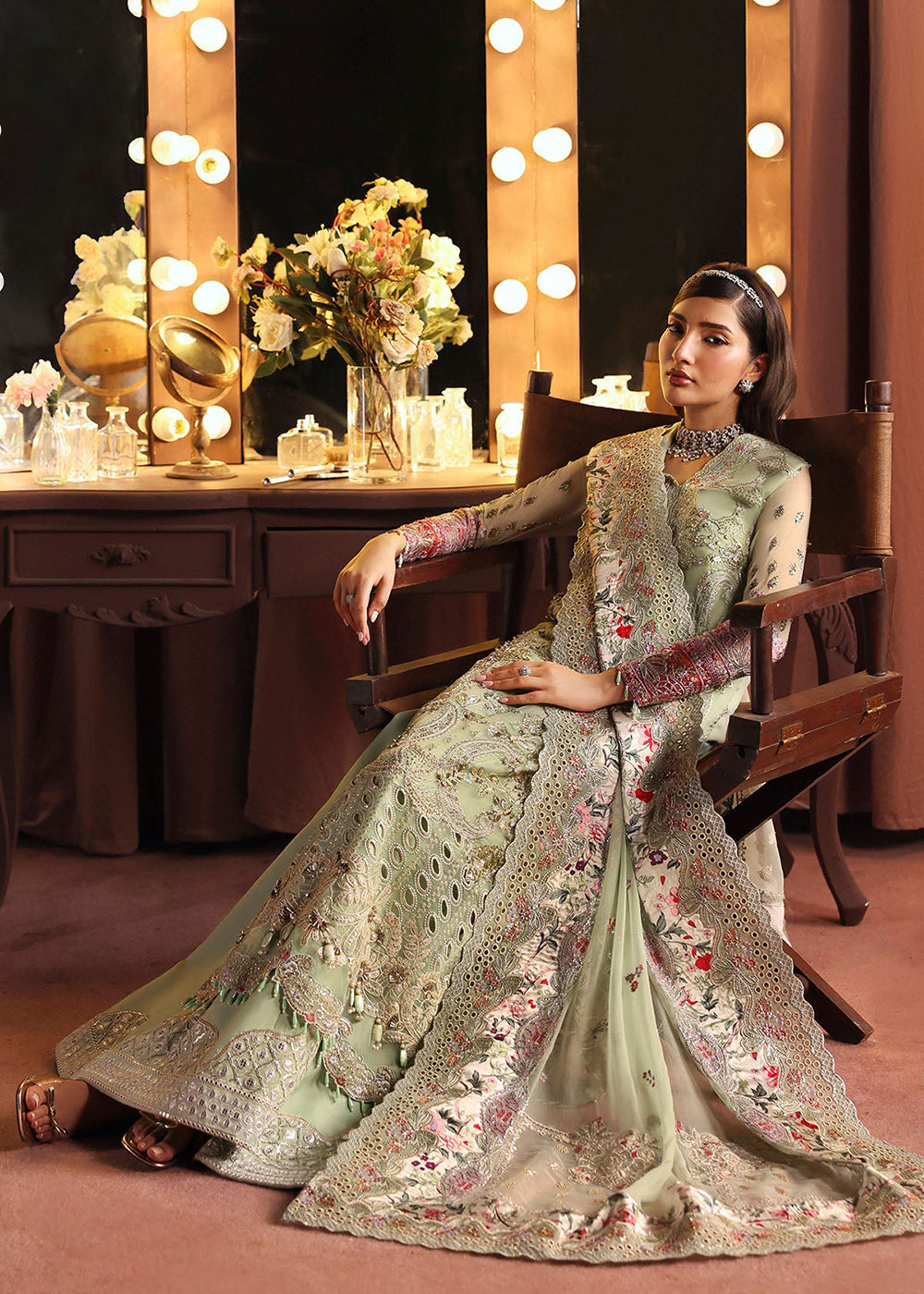 Buy Now Jhoomro Luxury Formals '25 by Nureh | NL-86 Insia Online in US, UK, Canada, Germany, Italy, Austria, France, Singapore, UAE & Worldwide at Empress.