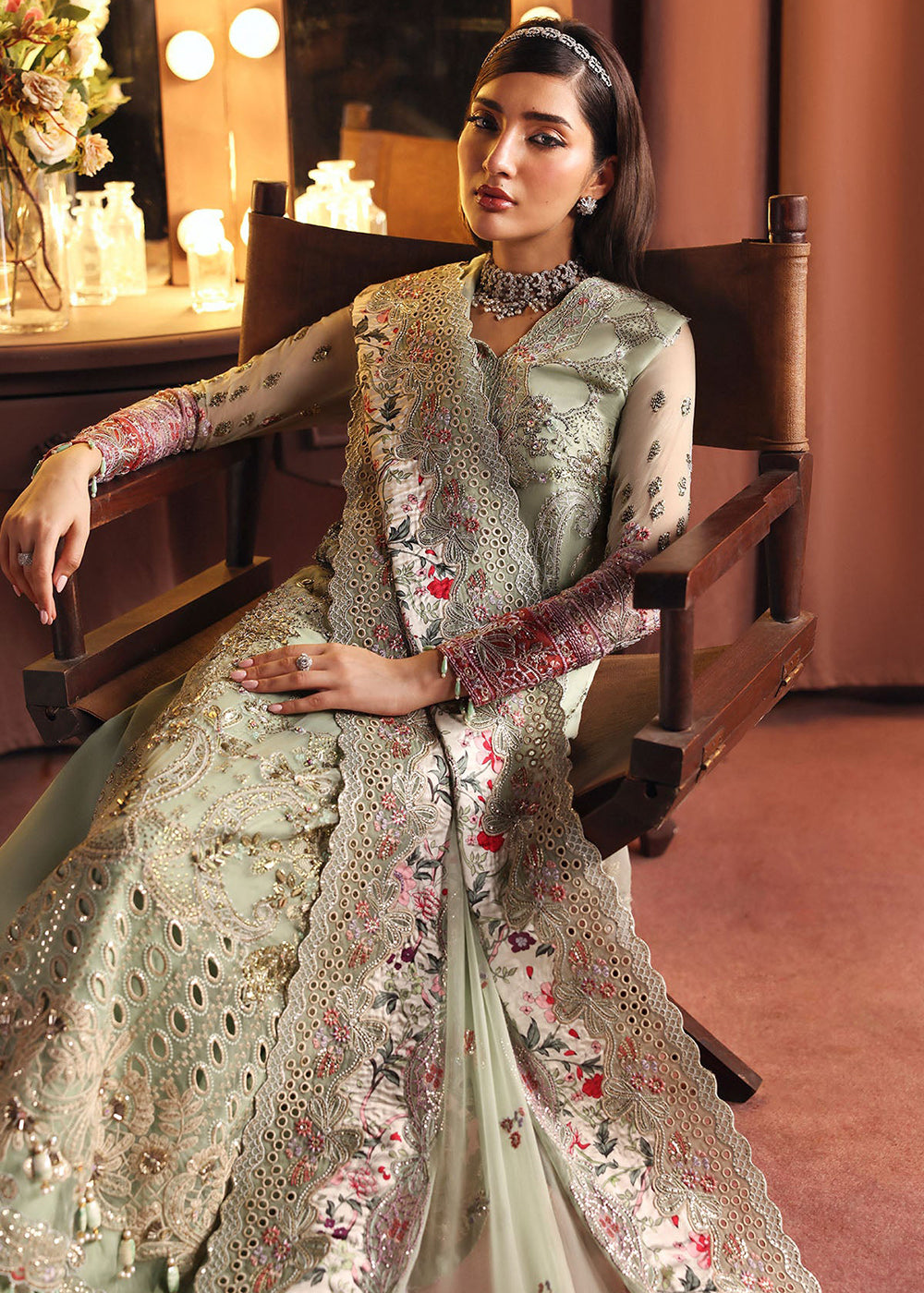 Buy Now Jhoomro Luxury Formals '25 by Nureh | NL-86 Insia Online in US, UK, Canada, Germany, Italy, Austria, France, Singapore, UAE & Worldwide at Empress.