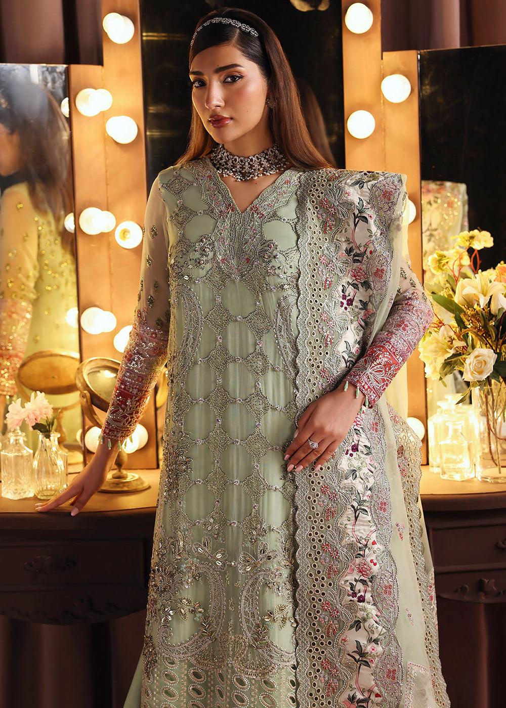 Buy Now Jhoomro Luxury Formals '25 by Nureh | NL-86 Insia Online in US, UK, Canada, Germany, Italy, Austria, France, Singapore, UAE & Worldwide at Empress.