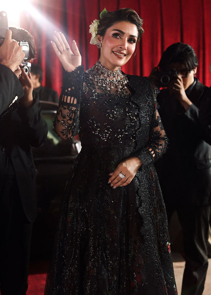 Buy Now Jhoomro Luxury Formals '25 by Nureh | NL-87 Fayra Online in US, UK, Canada, Germany, Italy, Austria, France, Singapore, UAE & Worldwide at Empress.