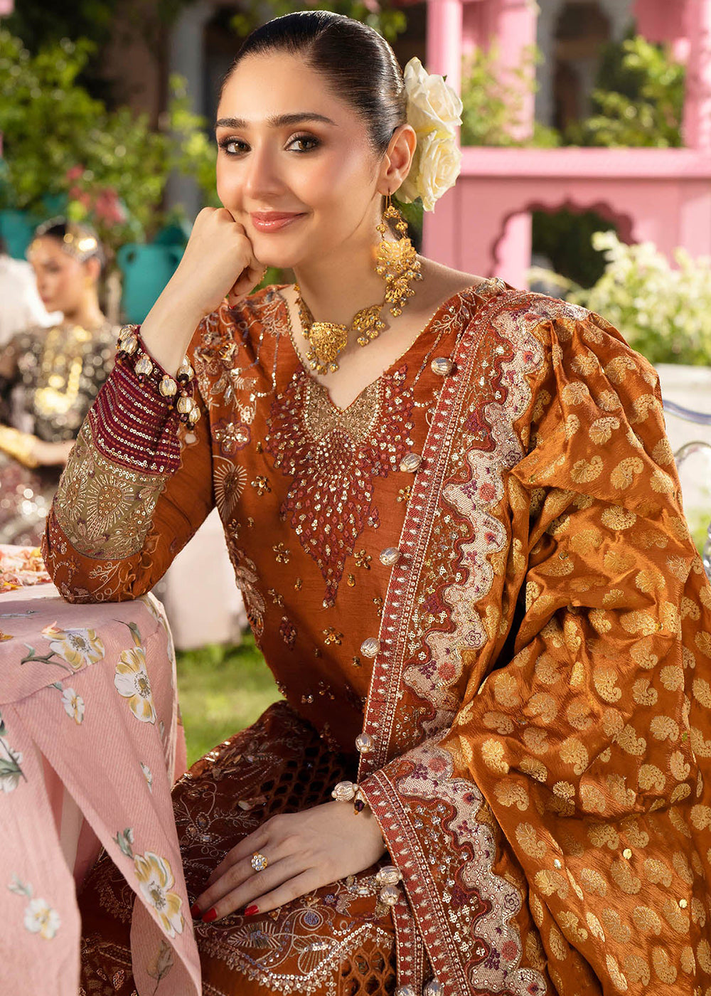 Buy Now Jhoomro Luxury Formals '26 by Nureh | NL-98 Elyana Online in US, UK, Canada, France, Italy, Germany, Greece, Sweden, Netherlands & Worldwide at Empress.