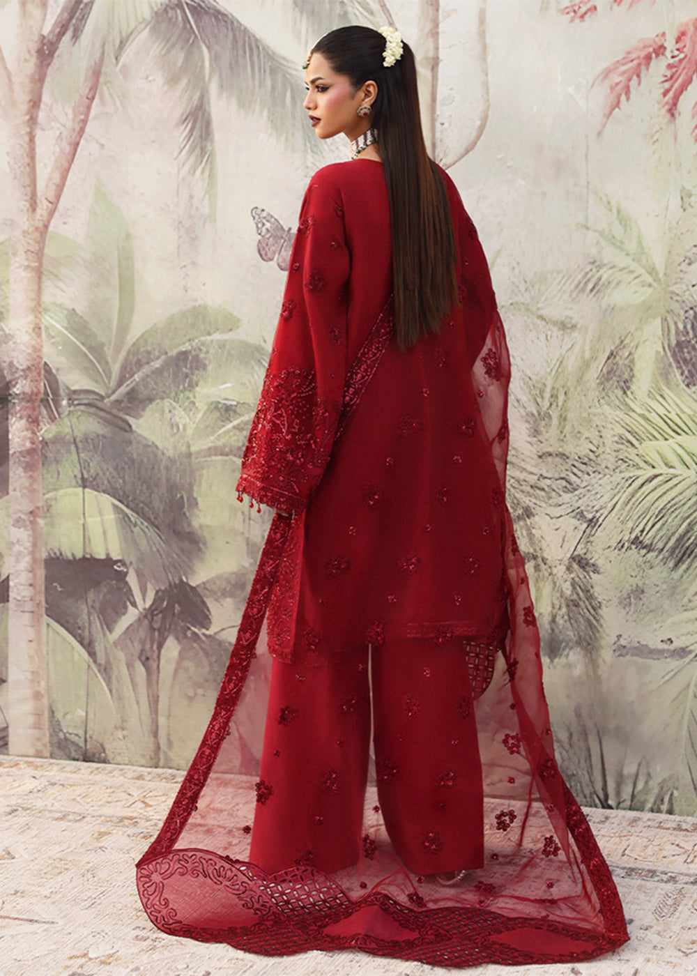 Buy Now Romansiyyah Luxury Formals 25 by Emaan Adeel | NOORMAHAL Online in US, UK, Canada, France, Italy, Germany, Sweden, Greece, UAE & Worldwide at Empress.