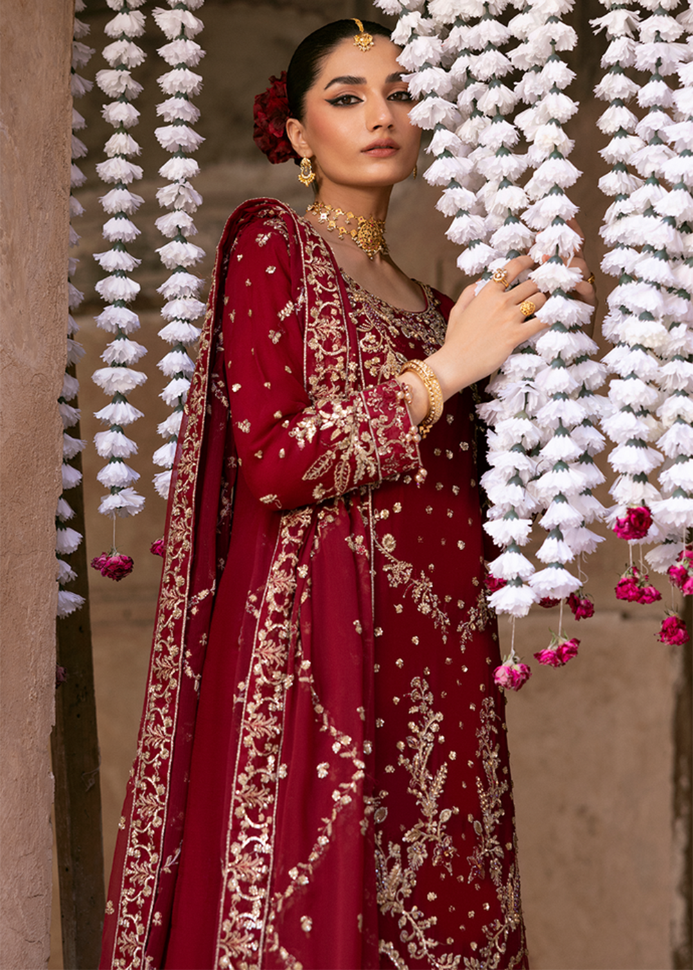 Buy Now The Empress Wedding Formals '25 by Emaan Adeel | ROSMYN Online in USA, UK, Canada, France, Italy, Germany, Qatar, UAE & Worldwide at Empress Clothing.