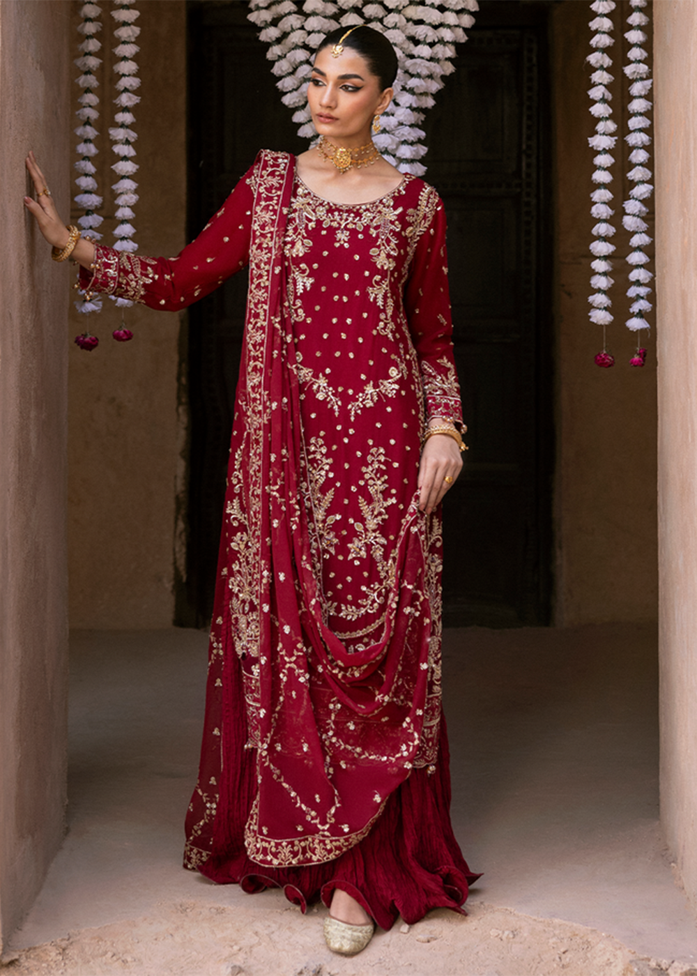 Buy Now The Empress Wedding Formals '25 by Emaan Adeel | ROSMYN Online in USA, UK, Canada, France, Italy, Germany, Qatar, UAE & Worldwide at Empress Clothing.