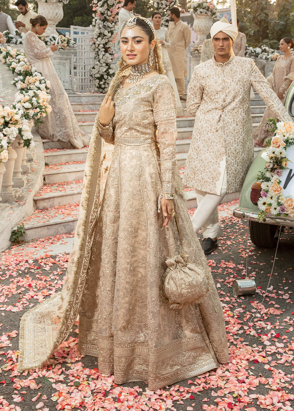 Gold Pakistani Maxi Dress | Imrozia Serene Mehram Brides '23 | SB-16 - TARAB Gold Pakistani Maxi Dress | Imrozia Serene Mehram Brides '23 | SB-16 - TARAB