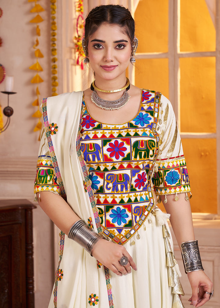 Buy Cotton Chaniya Choli in White for Navratri Online in US, UK, Canada, France, Germany, Italy, Singapore, Austria, UAE, Denmark & Worldwide at Empress.