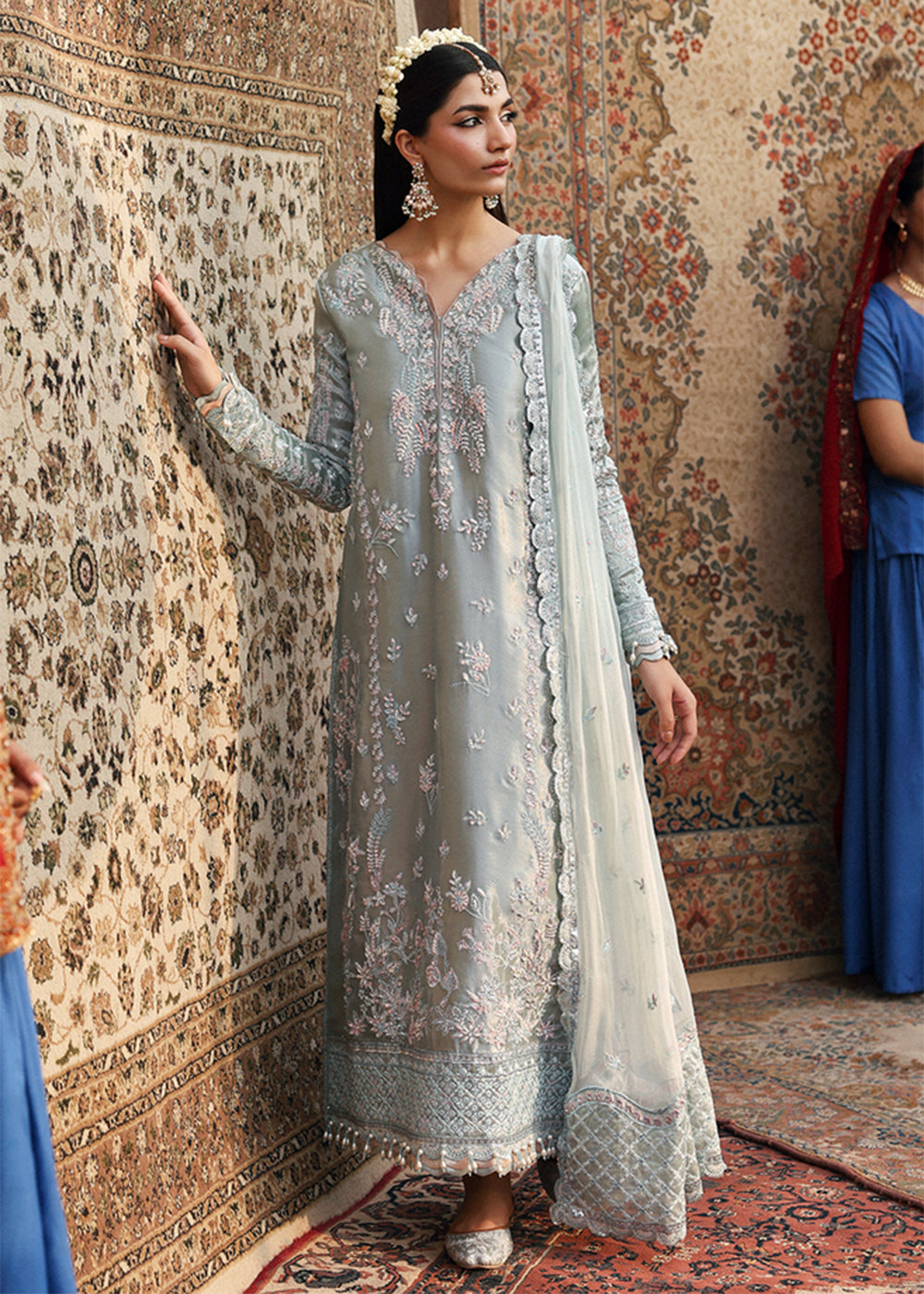Buy Now Romansiyyah Luxury Formals 25 by Emaan Adeel | SHABEENA Online in US, UK, Canada, France, Italy, Germany, Sweden, Greece, Ireland & Worldwide at Empress.
