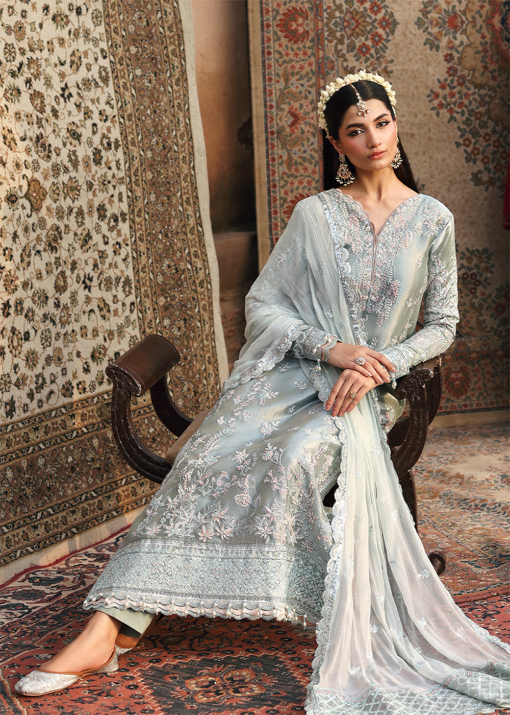 Buy Now Romansiyyah Luxury Formals 25 by Emaan Adeel | SHABEENA Online in US, UK, Canada, France, Italy, Germany, Sweden, Greece, Ireland & Worldwide at Empress.