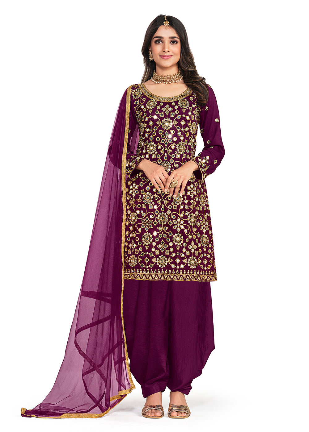 Buy Punjabi suits online in latest styles trending in 2022 - A wide range of Punjabi dresses, including Patiala salwar kameez, Get perfectly customized Punjabi/Patiala salwar kameez at affordable prices