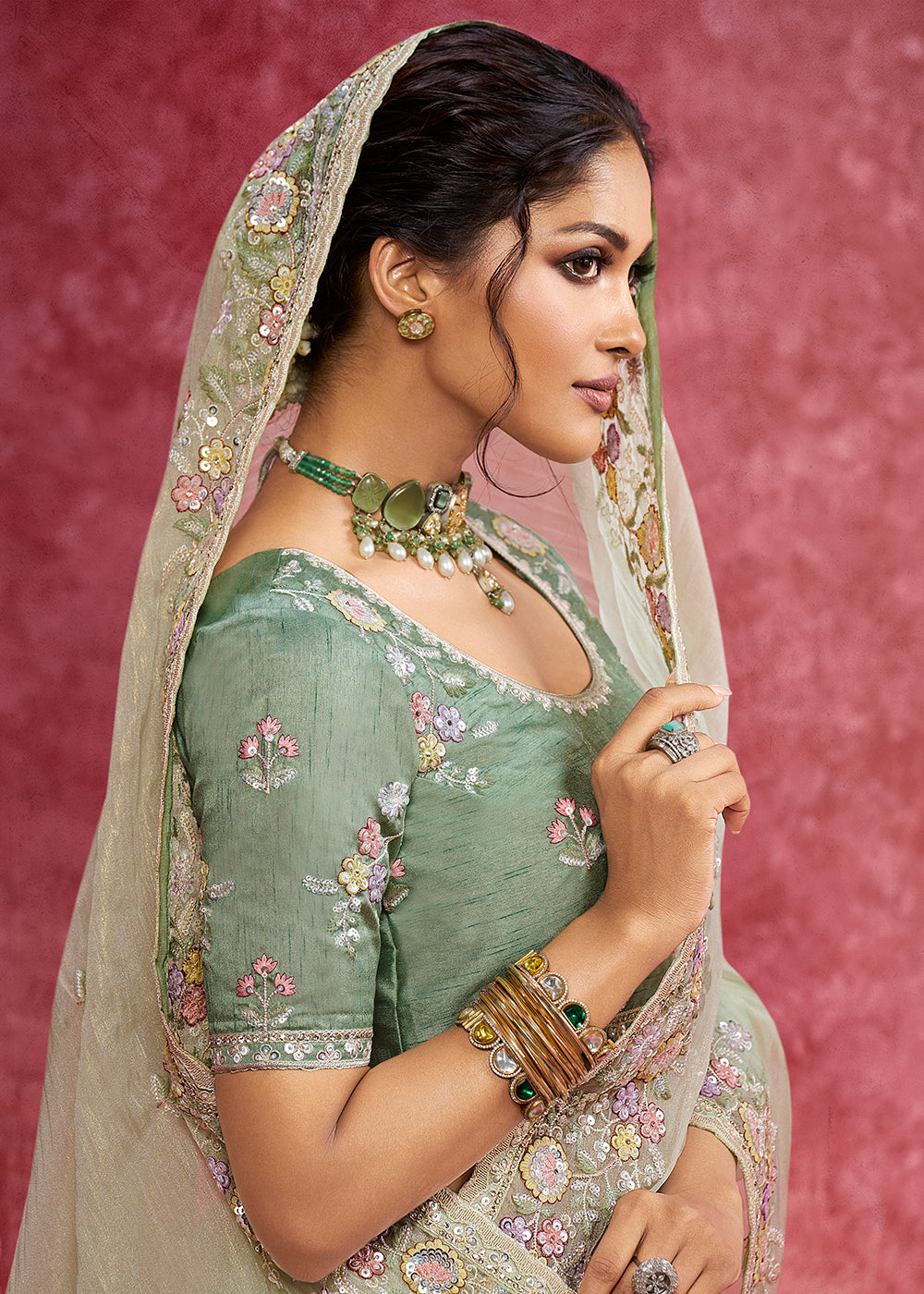 Buy Exquisite Green Embroidered Wedding Wear Saree Online in US, UK, Canada, France, Germany, Italy, Denmark, Singapore, Belgium, UAE & Worldwide at Empress.