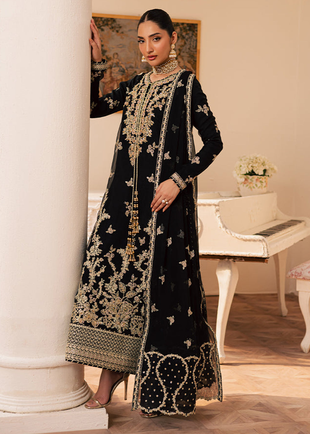 Buy Now Suave Luxury Formals '25 by Emaan Adeel | SVARA Online in US, UK, Canada, Germany, Italy, Austria, France, Denmark, UAE & Worldwide at Empress Clothing.