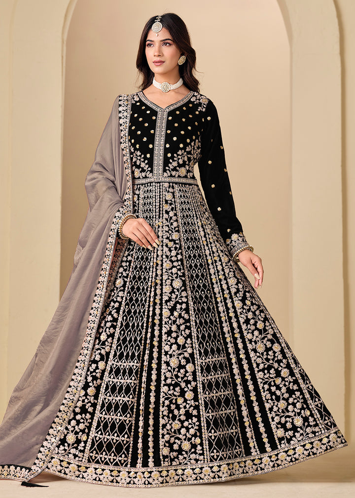 Buy Now Velvet Black Embroidered Wedding Party Anarkali Gown Online in US, UK, Canada, France, Italy, Sweden, Ireland, Denmark, Qatar & Worldwide at Empress.
