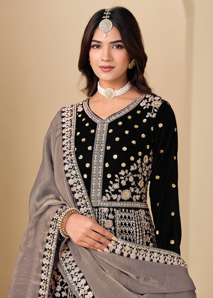 Buy Now Velvet Black Embroidered Wedding Party Anarkali Gown Online in US, UK, Canada, France, Italy, Sweden, Ireland, Denmark, Qatar & Worldwide at Empress.