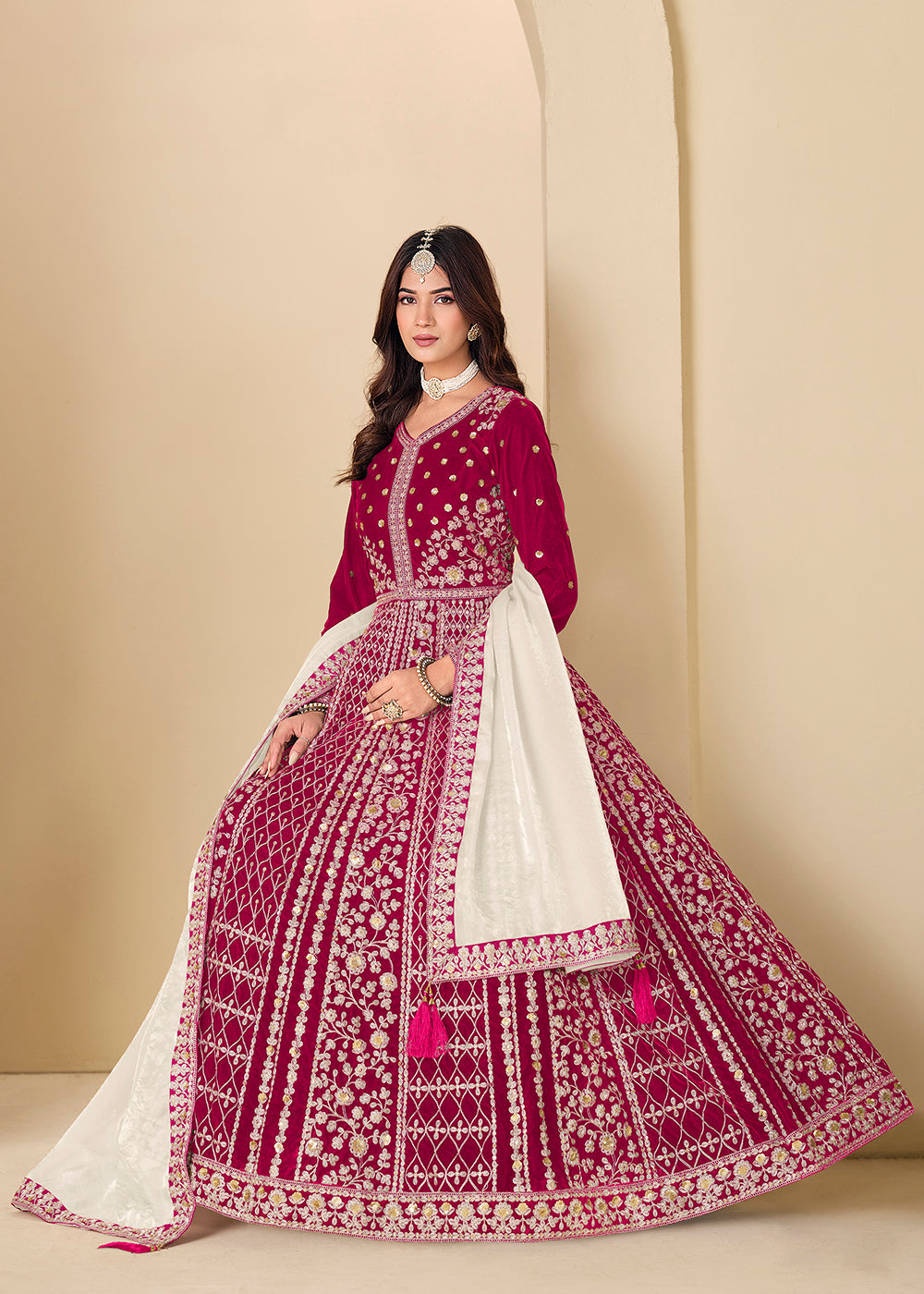 Buy Now Velvet Pink Embroidered Wedding Party Anarkali Gown Online in US, UK, Canada, France, Italy, Sweden, Ireland, Denmark, Qatar & Worldwide at Empress.