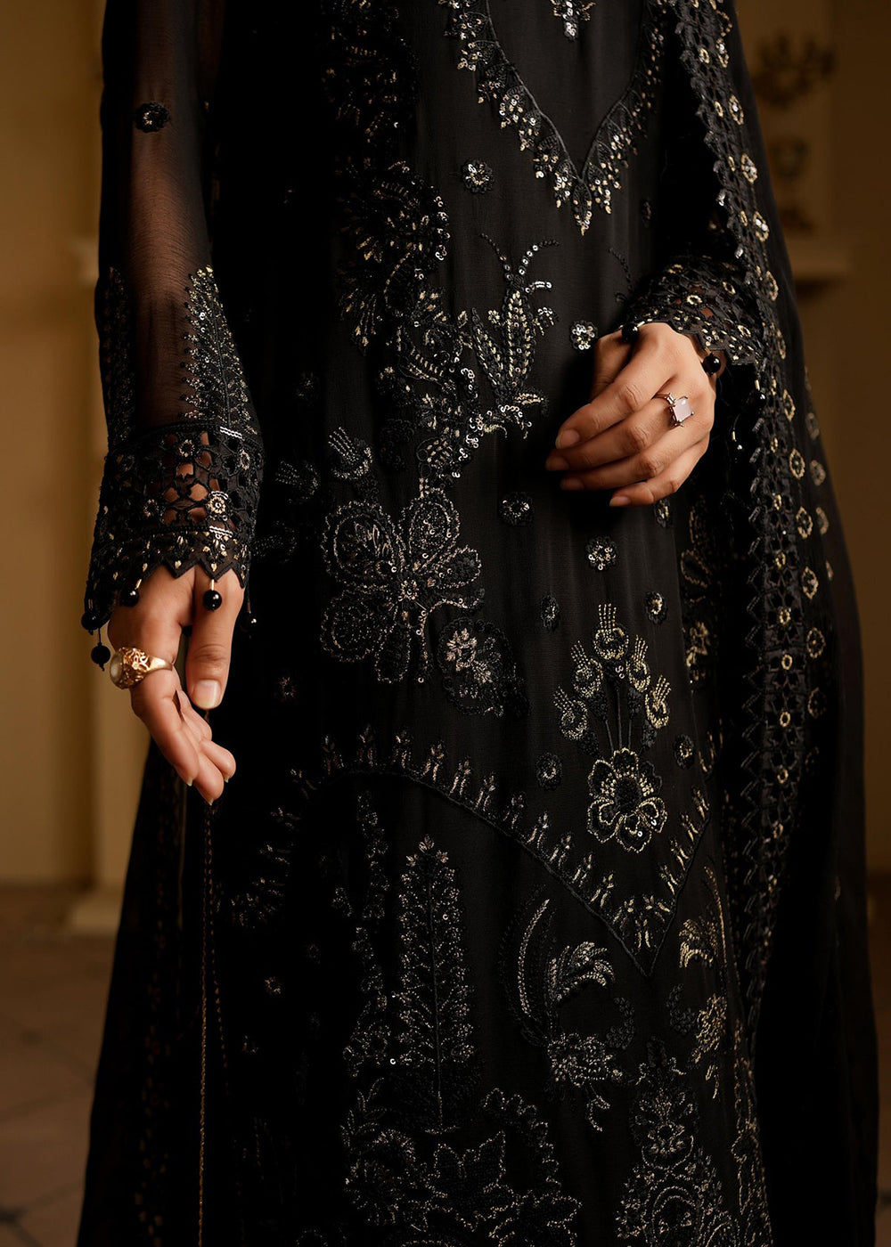 Buy Now Aarzu Luxury Formals '25 by Maryam's | Tara Online in USA, UK, Canada, France, Italy, Germany, Qatar, UAE, Singapore & Worldwide at Empress Clothing.