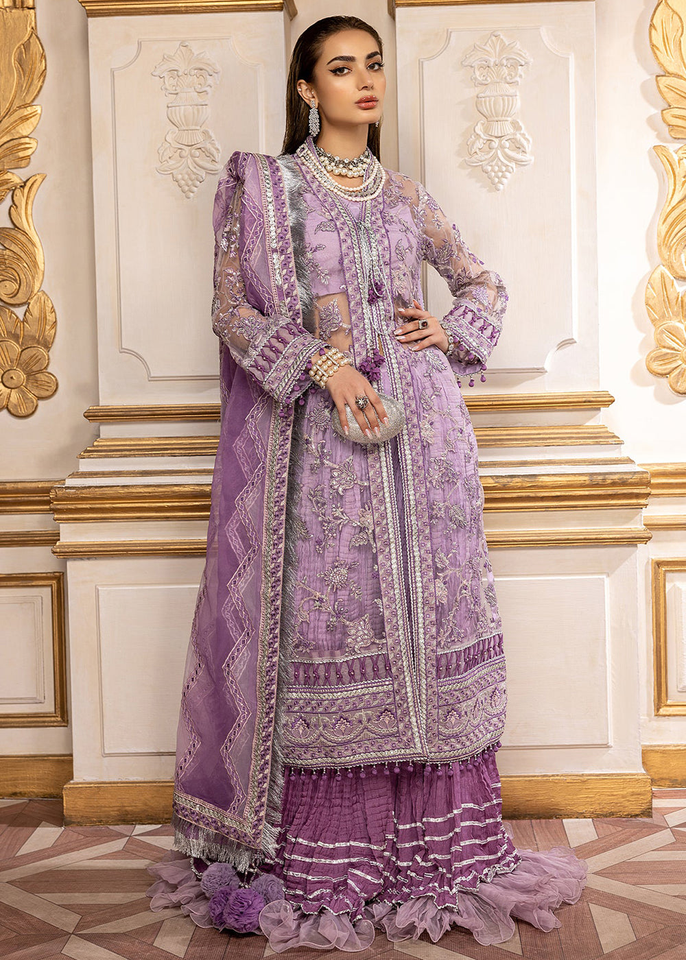 Pakistani formal outlet suits