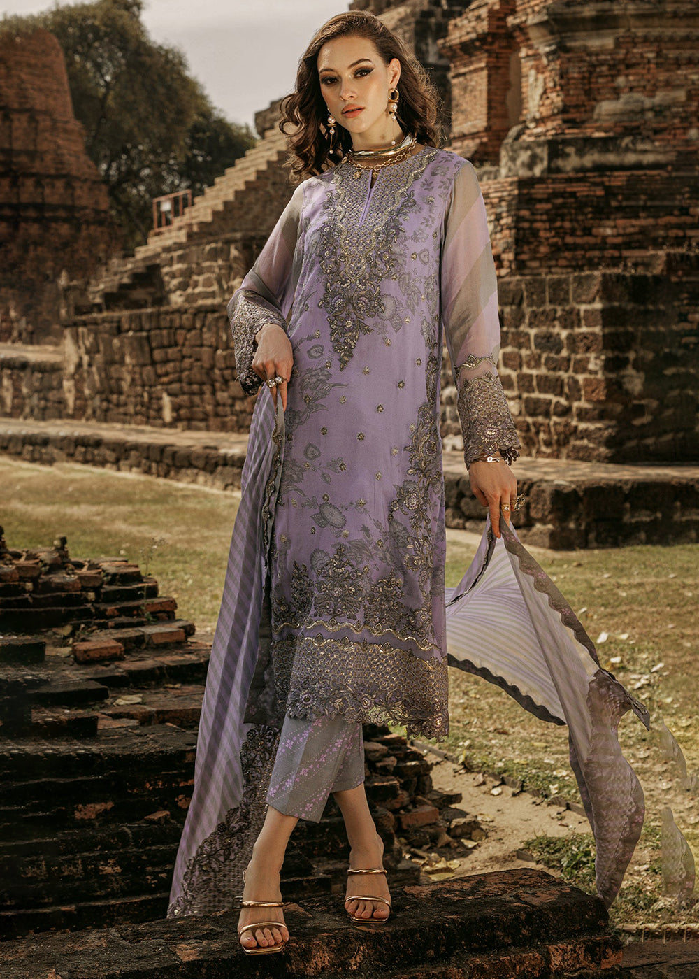 Buy Now Vasal Luxury Chiffon Limited Edition '25 By Charizma | VSL25-04 Online in USA, UK, Canada, Italy, France, Norway, UAE & Worldwide at Empress Clothing.