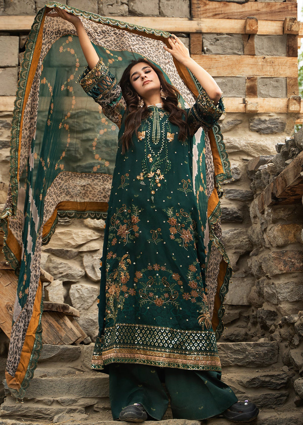 Buy Now Vasal Luxury Chiffons '26 by Charizma | VSLW6-18 Online in US, UK, Canada, France, Italy, Germany, Greece, Sweden, Netherlands & Worldwide at Empress.