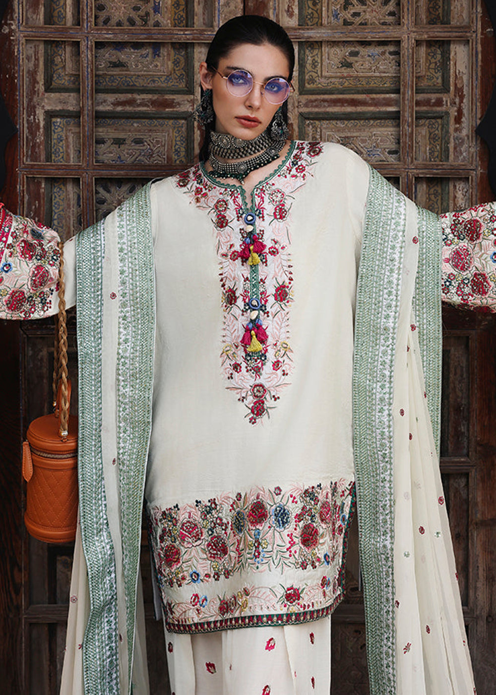 Buy Now Nuvera Raw Silk Collection '26 by Mushq | Vivienne Rose Online in US, UK, Canada, France, Greece, Germany, Sweden, Austria, UAE & Worldwide at Empress.
