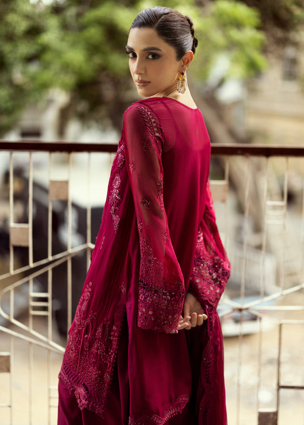 Buy Now Chiffons Luxury Formals '25 by Qalamkar | WC-02 SIOFE Online in USA, UK, Canada, Germany, Italy, Austria, France, UAE & Worldwide at Empress Clothing.