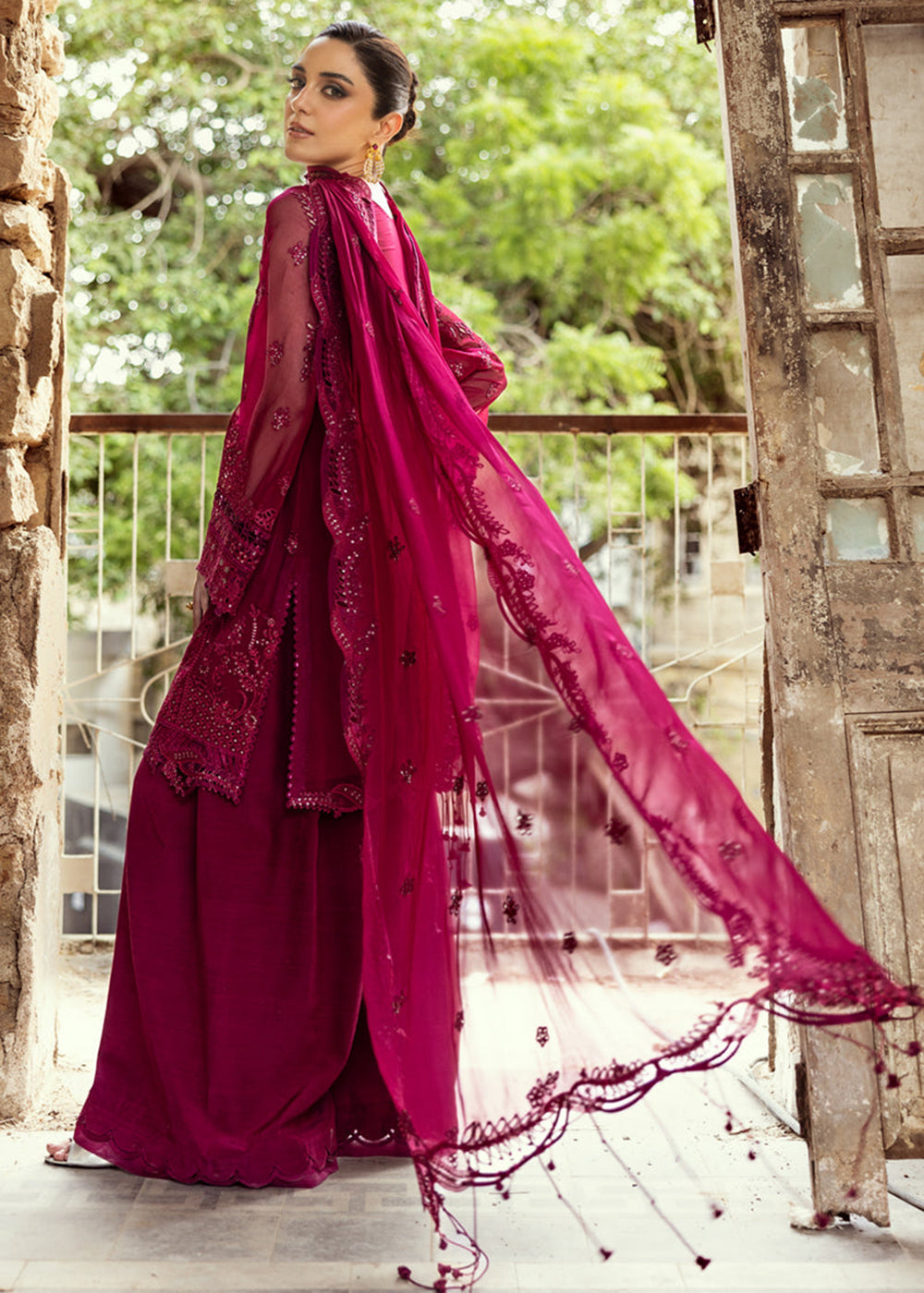 Buy Now Chiffons Luxury Formals '25 by Qalamkar | WC-02 SIOFE Online in USA, UK, Canada, Germany, Italy, Austria, France, UAE & Worldwide at Empress Clothing.