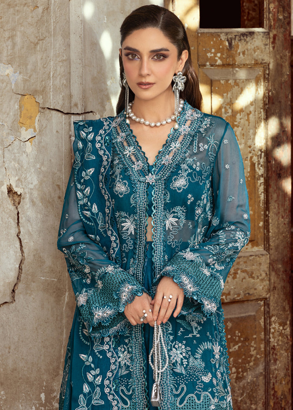 Buy Now Chiffons Luxury Formals '25 by Qalamkar | WC-04 NESSA Online in USA, UK, Canada, Germany, Italy, Austria, France, UAE & Worldwide at Empress Clothing.
