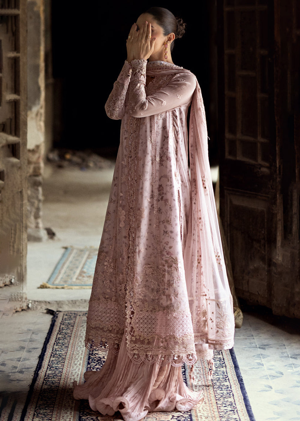 Buy Now Chiffons Luxury Formals '25 by Qalamkar | WC-05 RIONA Online in USA, UK, Canada, Germany, Italy, Austria, France, UAE & Worldwide at Empress Clothing.