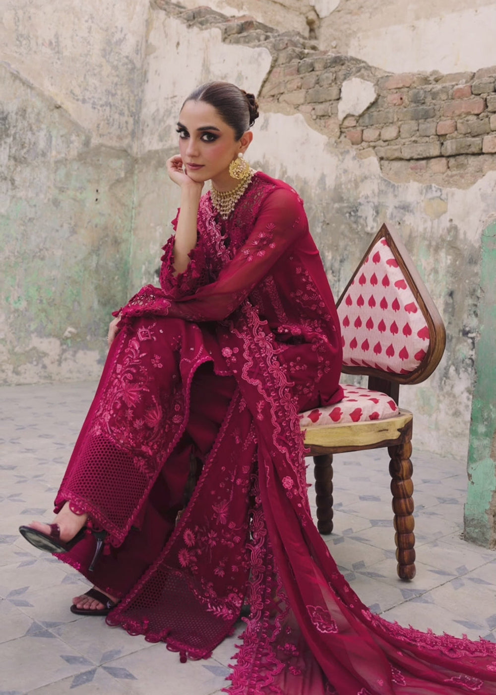 Buy Now Chiffons Luxury Formals '25 by Qalamkar | WC-06 JAYNE Online in USA, UK, Canada, Germany, Italy, Austria, France, UAE & Worldwide at Empress Clothing.