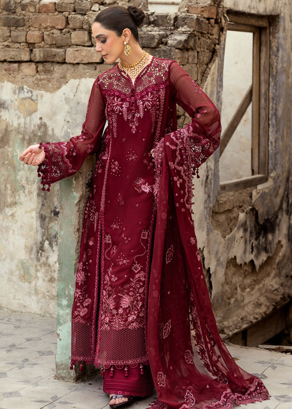 Buy Now Chiffons Luxury Formals '25 by Qalamkar | WC-06 JAYNE Online in USA, UK, Canada, Germany, Italy, Austria, France, UAE & Worldwide at Empress Clothing.