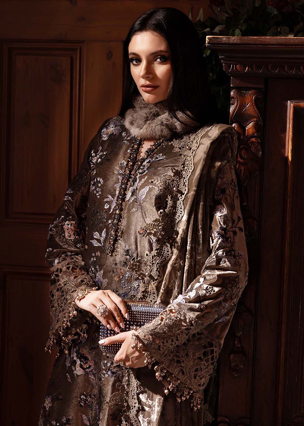 Buy Now Winter Luxe '25 by Maria B | WL-1303 Online in USA, UK, Canada, France, Italy, Germany, Sweden, Greece, Netherlands, Belgium & Worldwide at Empress.