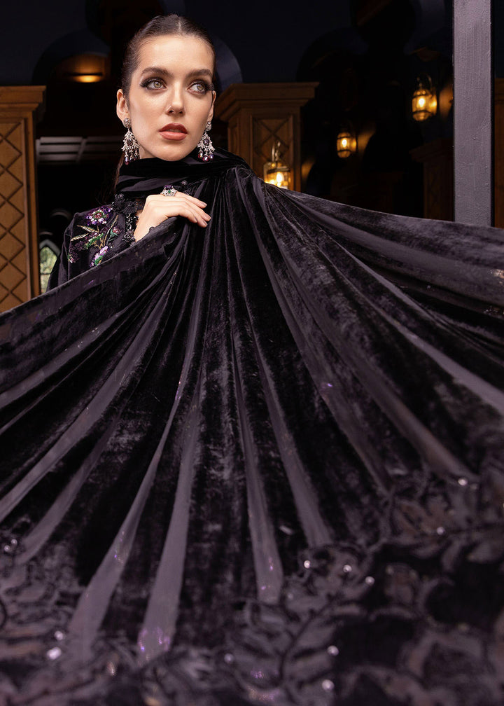 Buy Now Winter Luxe '25 by Maria B | WL-1306 Online in USA, UK, Canada, France, Italy, Germany, Sweden, Greece, Netherlands, Belgium & Worldwide at Empress.