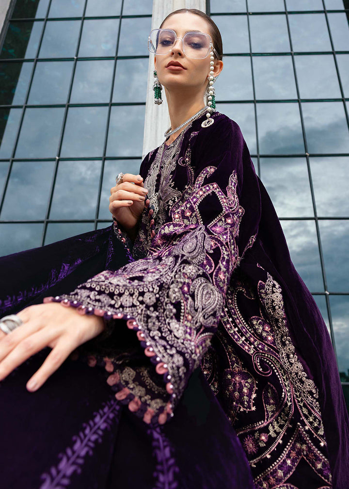 Buy Now Winter Luxe '25 by Maria B | WL-1311 Online in USA, UK, Canada, France, Italy, Germany, Sweden, Greece, Netherlands, Belgium & Worldwide at Empress.