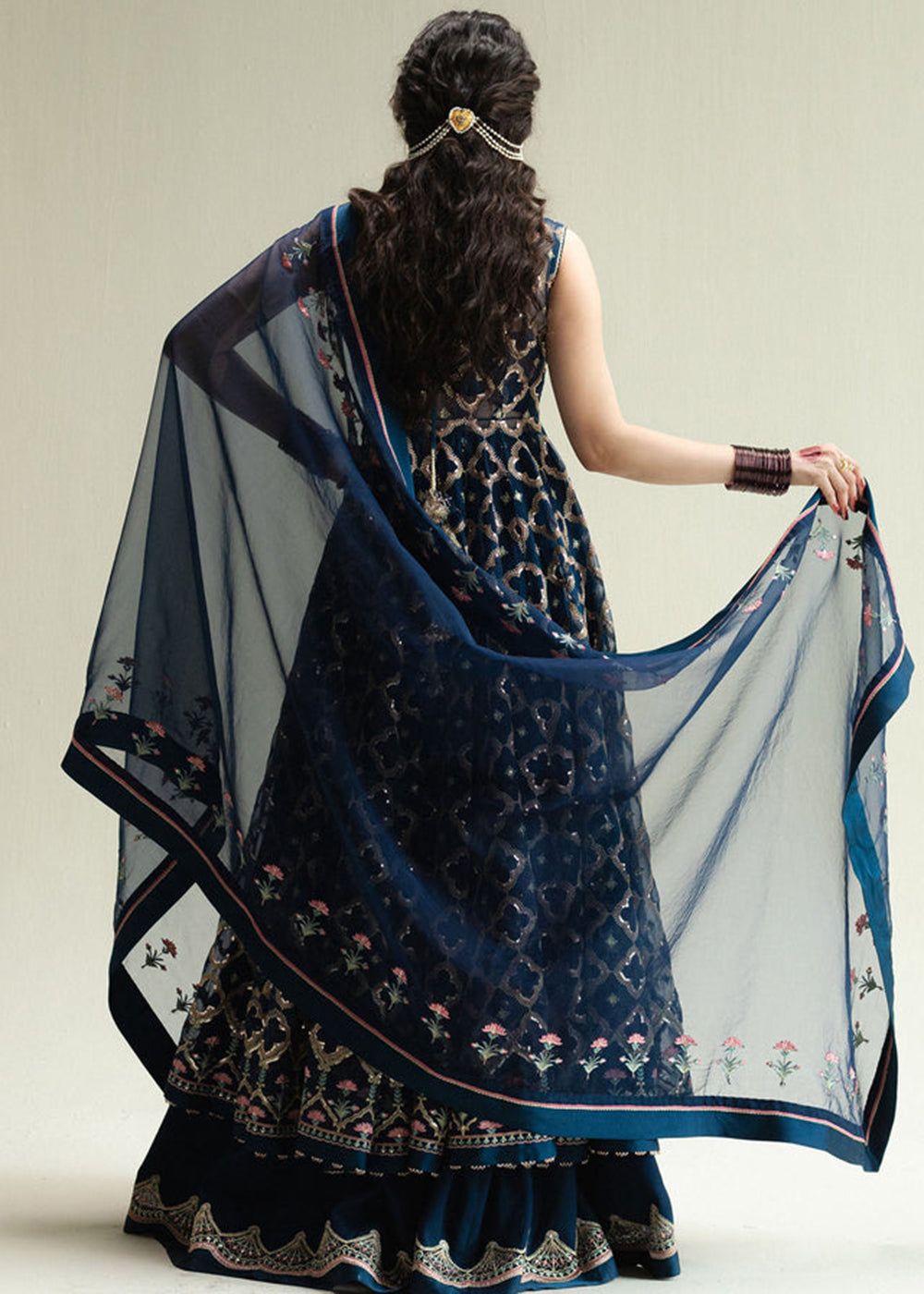 Buy Now Wedding Luxury Formals '25 by Zara Shahjahan | Nazaara Online in USA, UK, Canada, Greece, Germany, Ireland, Italy, UAE, Qatar & Worldwide at Empress.