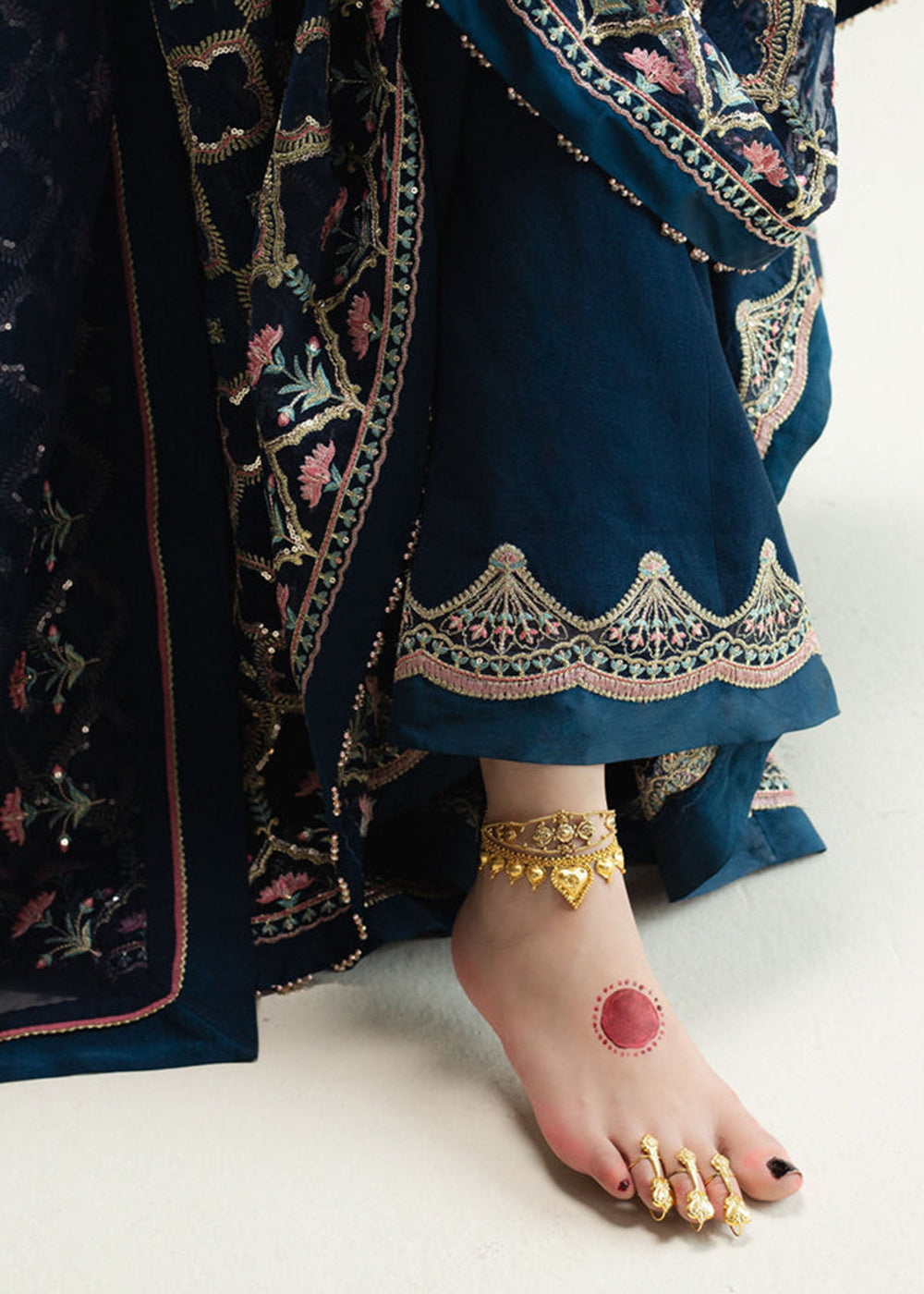 Buy Now Wedding Luxury Formals '25 by Zara Shahjahan | Nazaara Online in USA, UK, Canada, Greece, Germany, Ireland, Italy, UAE, Qatar & Worldwide at Empress.