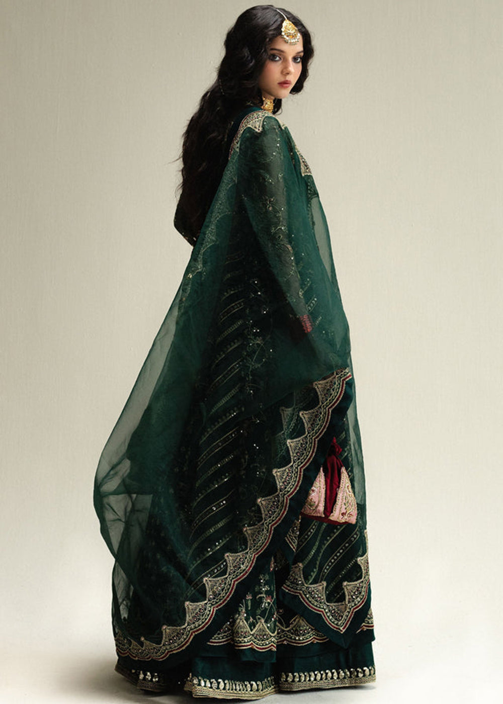 Buy Now Wedding Luxury Formals '25 by Zara Shahjahan | Bayaan Online in USA, UK, Canada, Greece, Germany, Ireland, Italy, UAE, Qatar & Worldwide at Empress.