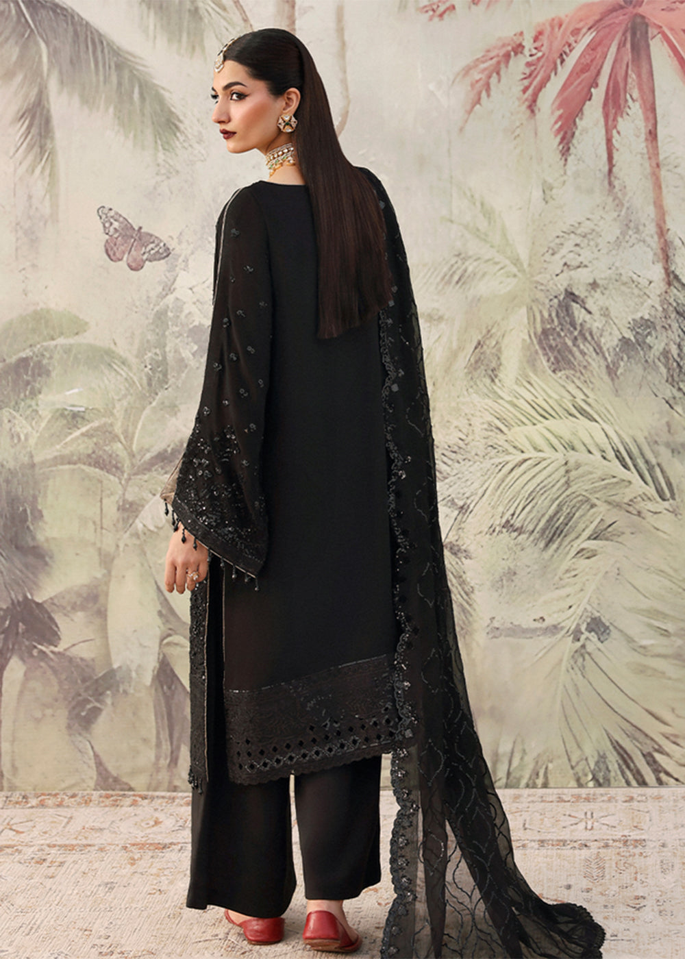 Buy Now Romansiyyah Luxury Formals 25 by Emaan Adeel | ZAREENAH Online in US, UK, Canada, France, Italy, Germany, Sweden, Greece, Ireland & Worldwide at Empress