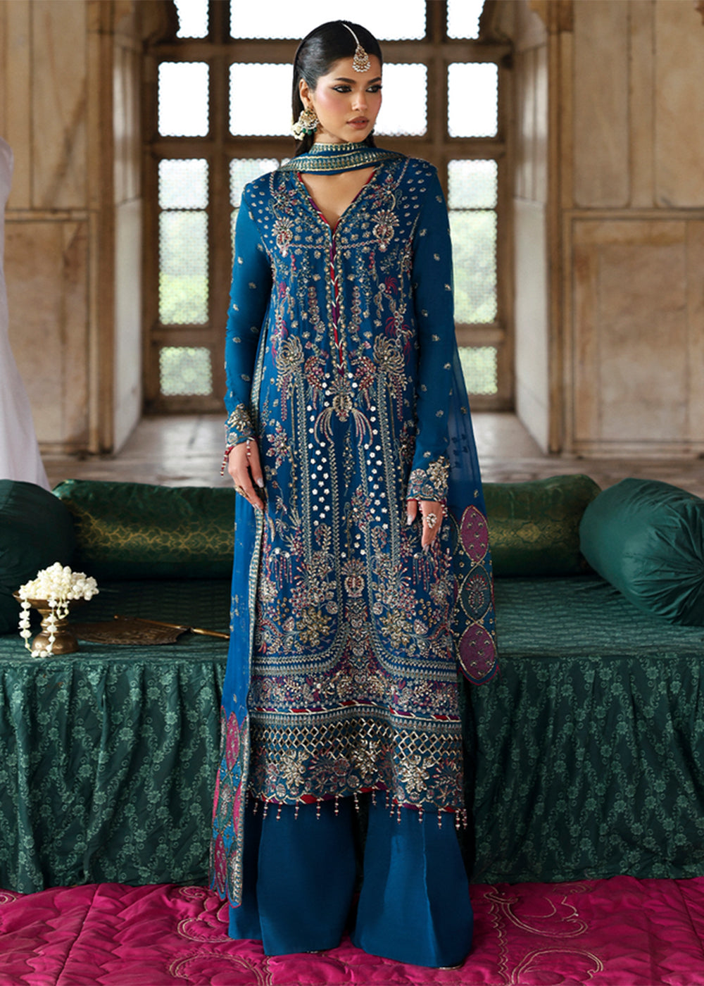 Buy Now Romansiyyah Luxury Formals 25 by Emaan Adeel | ZARQ Online in US, UK, Canada, France, Italy, Germany, Sweden, Greece, Ireland & Worldwide at Empress.