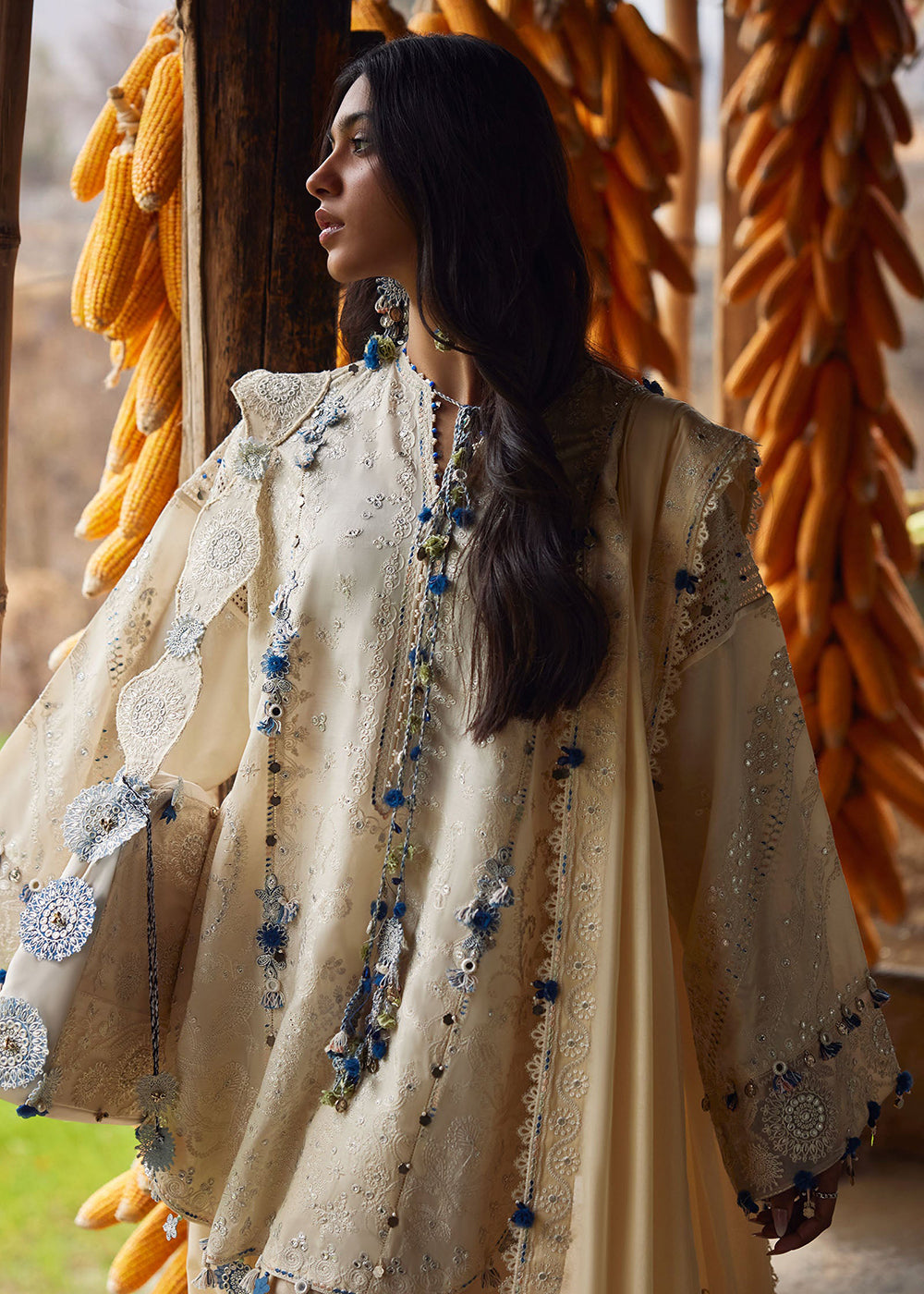 Buy Now Meiti Festive Lawn '26 by Zaha | RÙYÁ 乳雅 (ZL26-02 B) Online in US, UK, Canada, France, Greece, Germany, Ireland, Sweden, UAE & Worldwide at Empress.